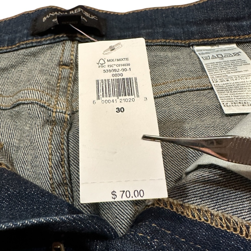 NWT BANANA REPUBLIC Girlfriend Jeans Dark Wash Blue Size 30/10 Cuffed Hems - Picture 9 of 10